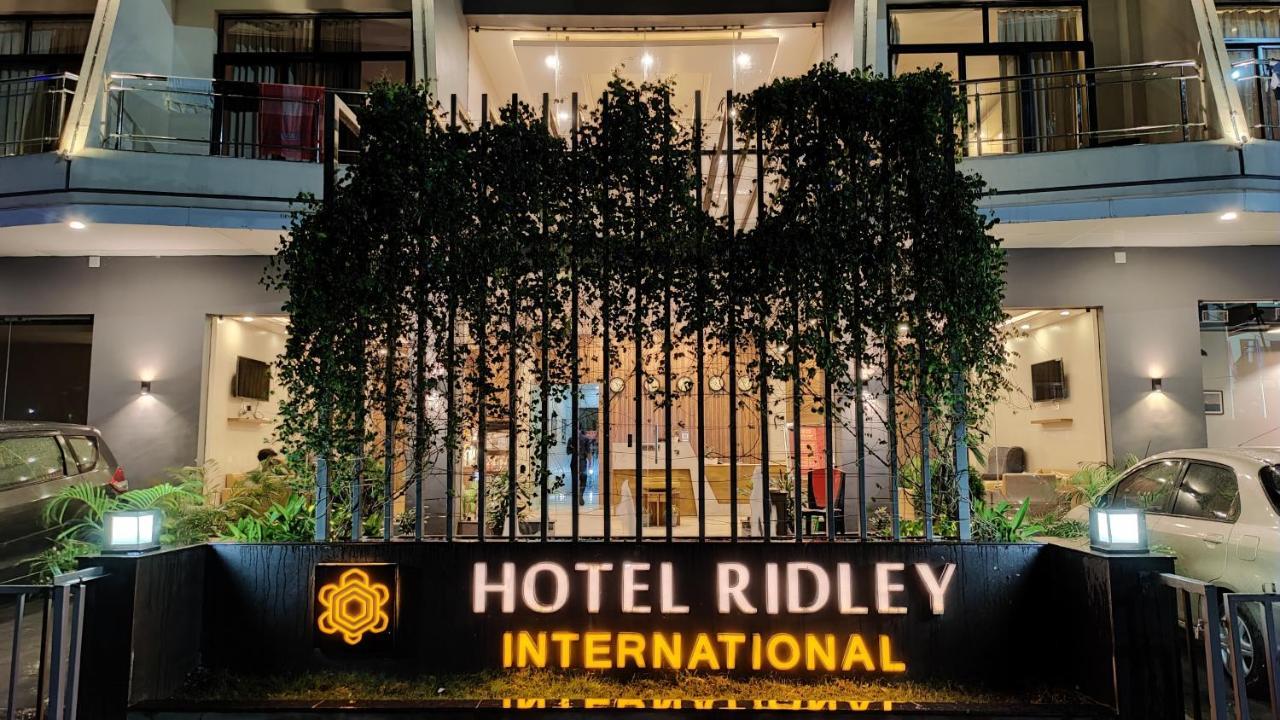 Hotel Ridley International ديغا المظهر الخارجي الصورة