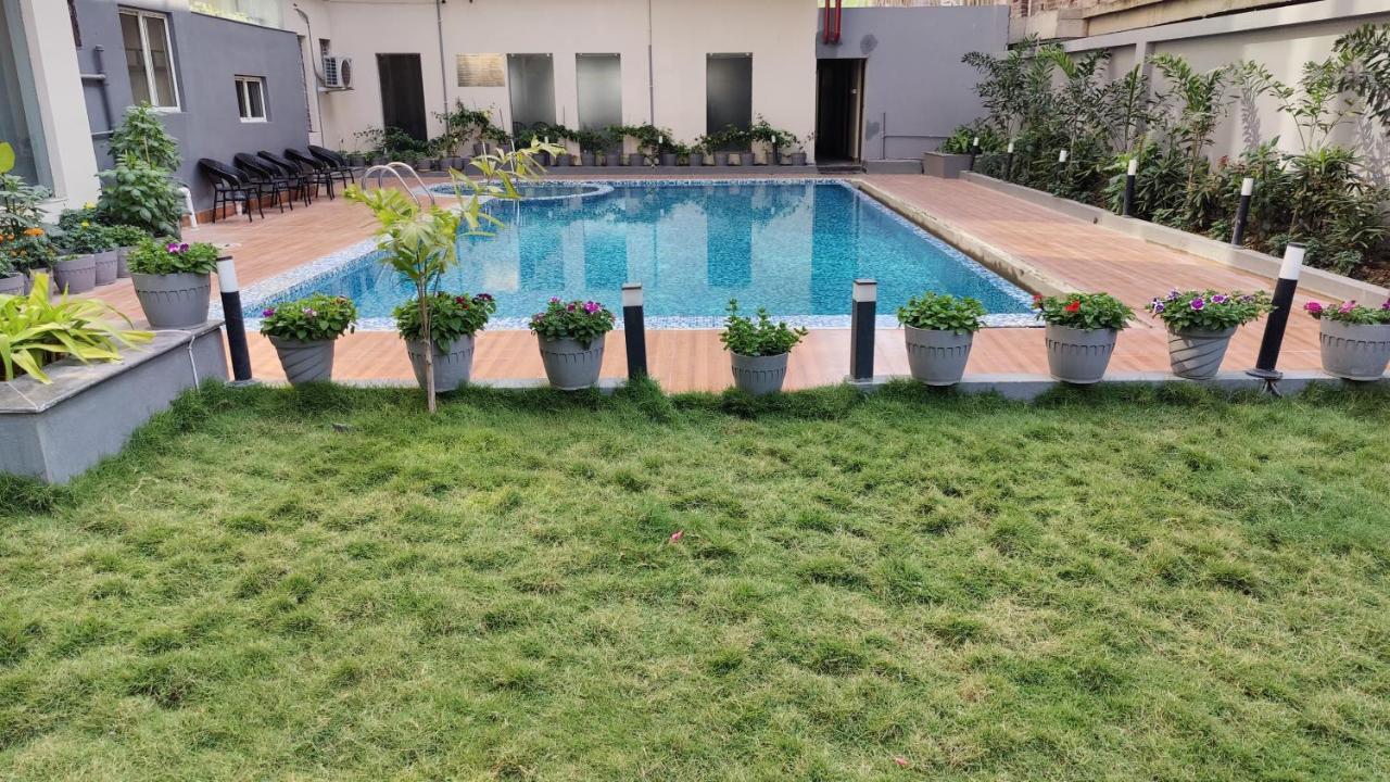 Hotel Ridley International ديغا المظهر الخارجي الصورة